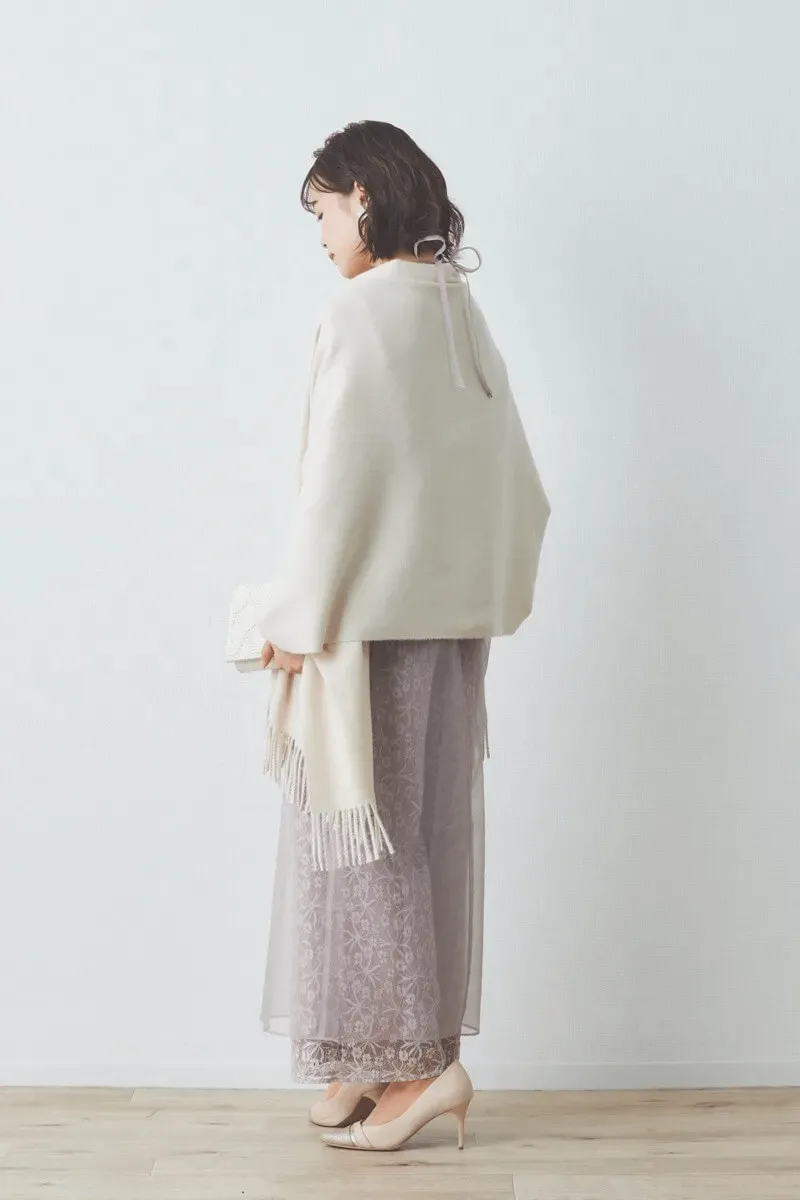 ピンクベージュのシアーレイヤードオールインワンドレス