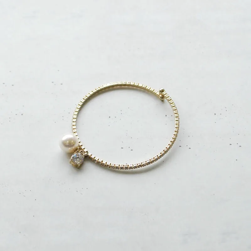 ゴールドのパールとビジュー付バングル