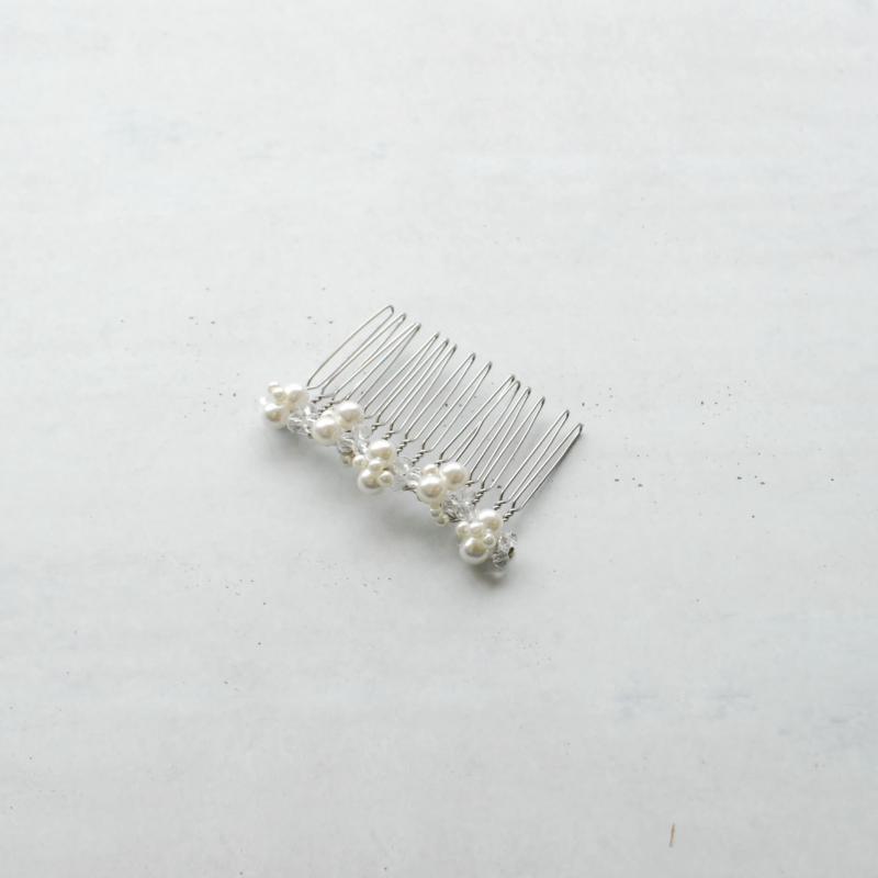 パール×ビーズのシルバーコーム
