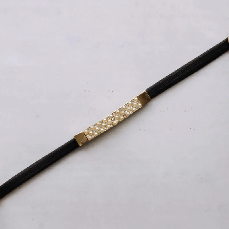 ブラックのラインストーン付きベルト