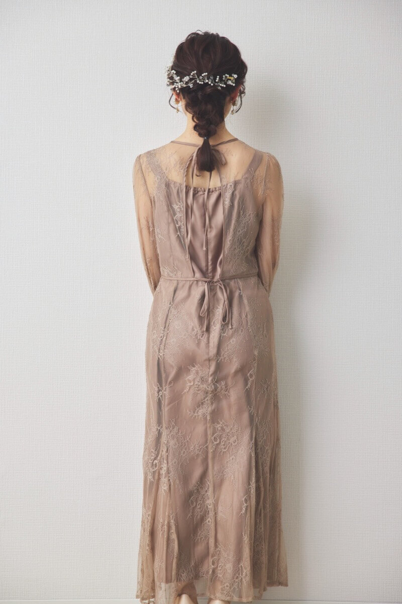 モカのバックリボン総レースドレス