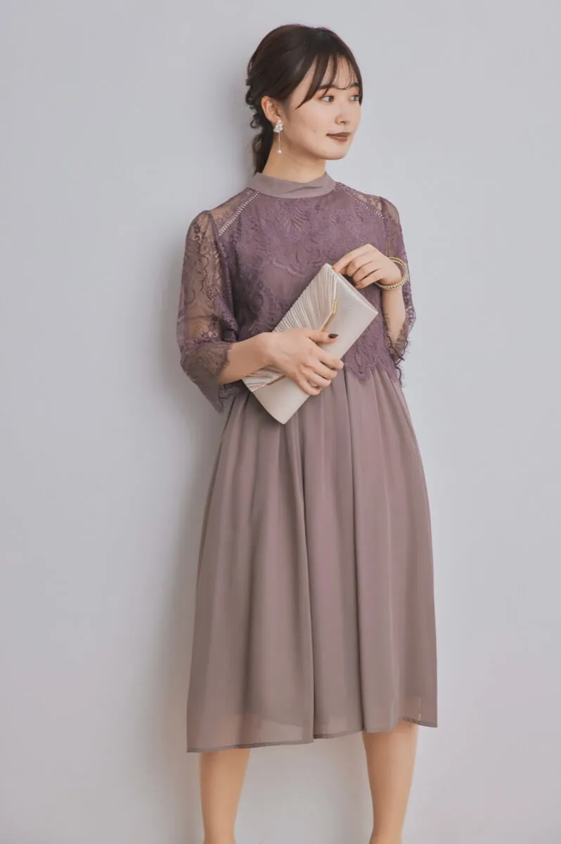 モカのボトルネックフレアドレス