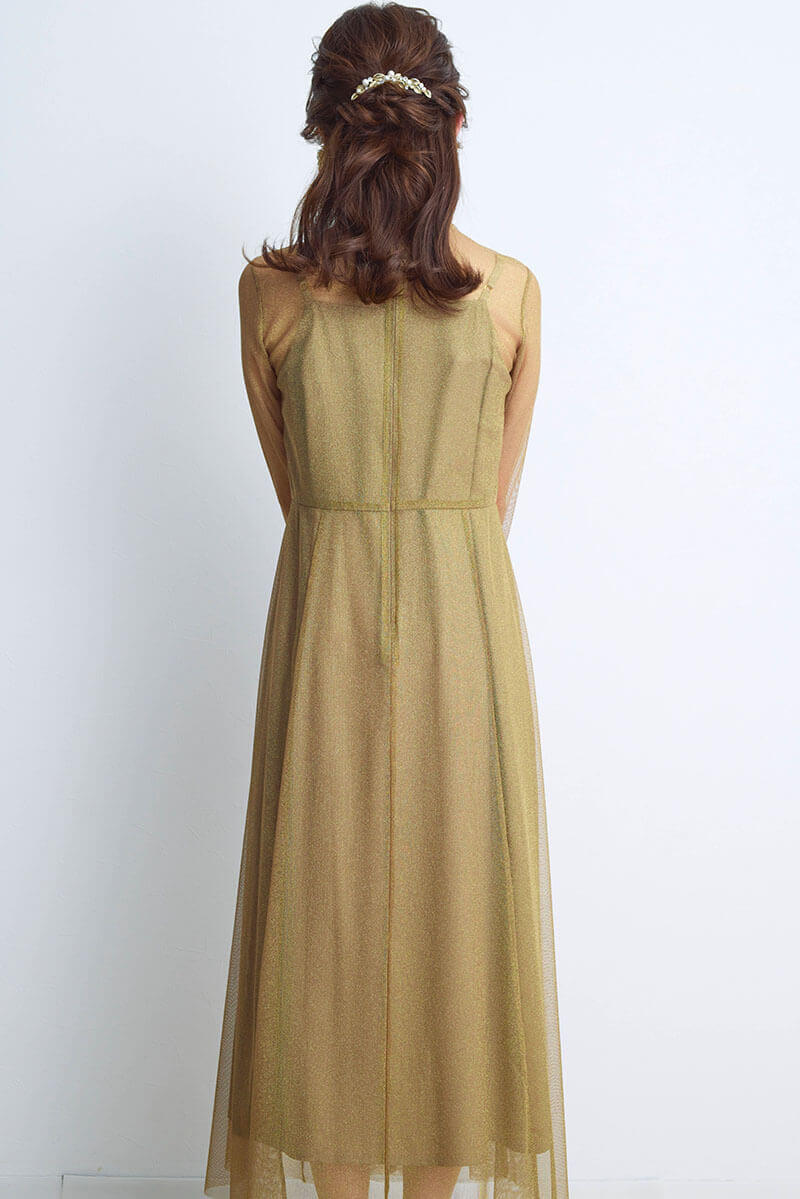 ゴールドのラメチュールメロウドレス