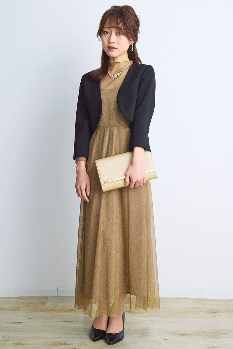 ゴールドのラメチュールメロウドレス