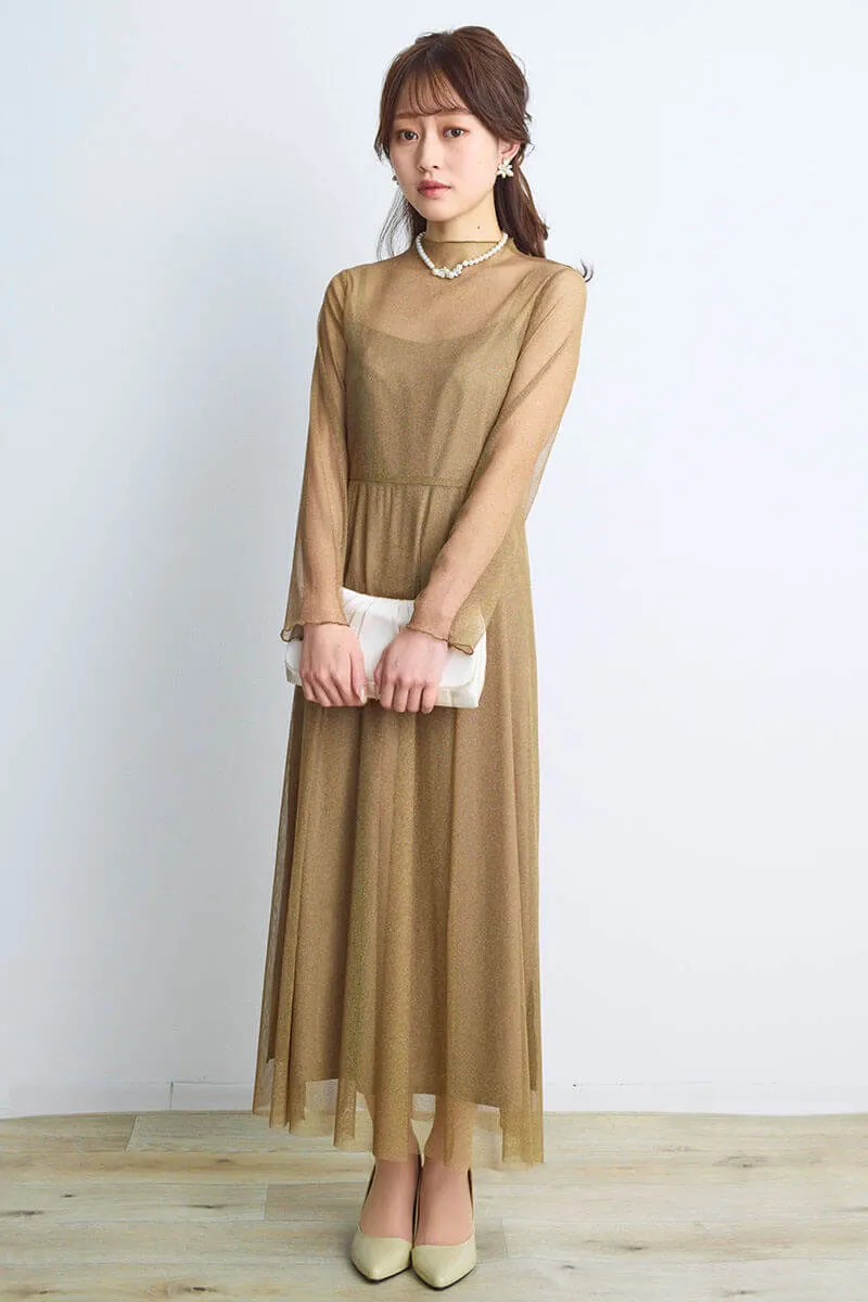 ゴールドのラメチュールメロウドレス