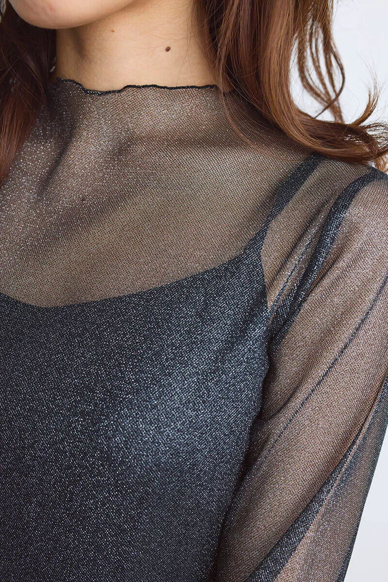 ブラックのラメチュールメロウドレス