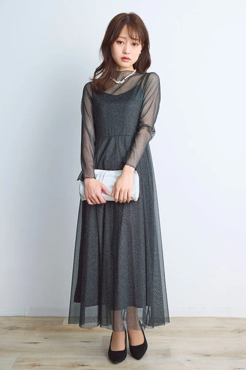 ブラックのラメチュールメロウドレス