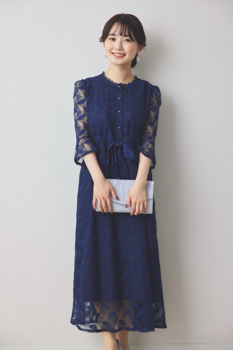 ネイビーの前開き総レースマタニティドレス