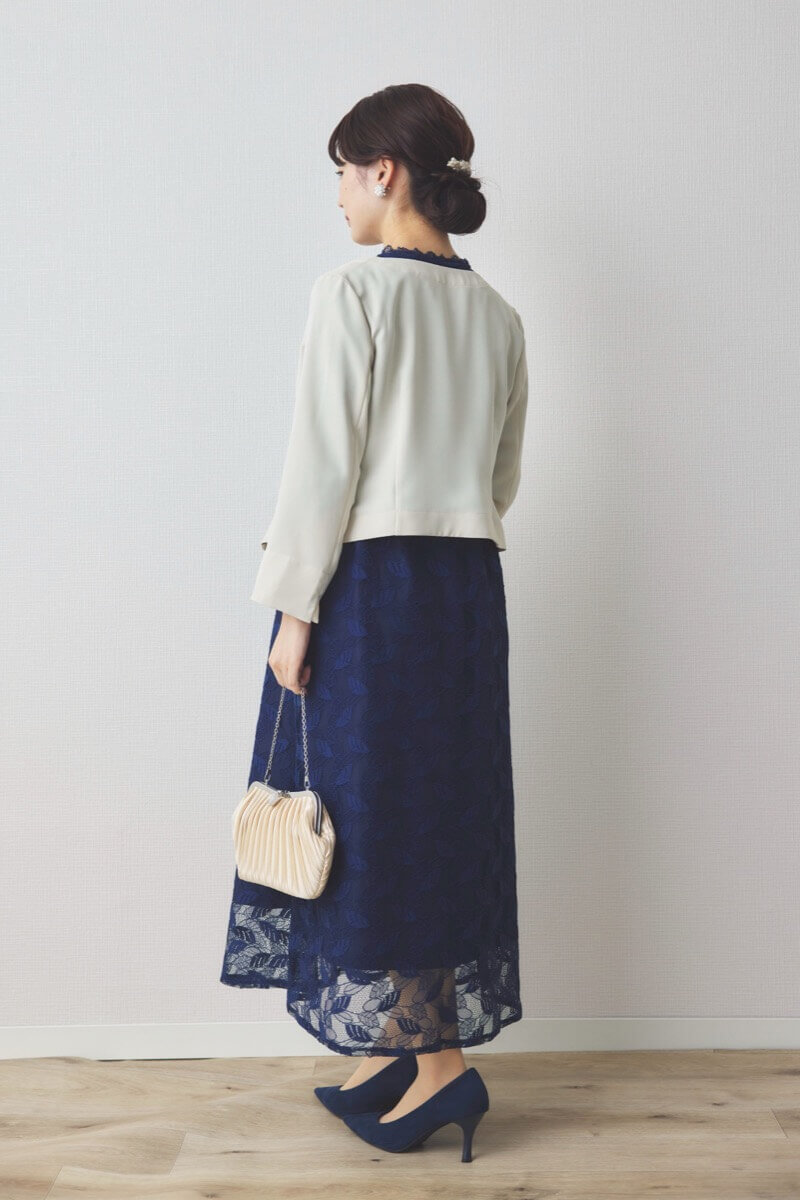 ネイビーの前開き総レースマタニティドレス