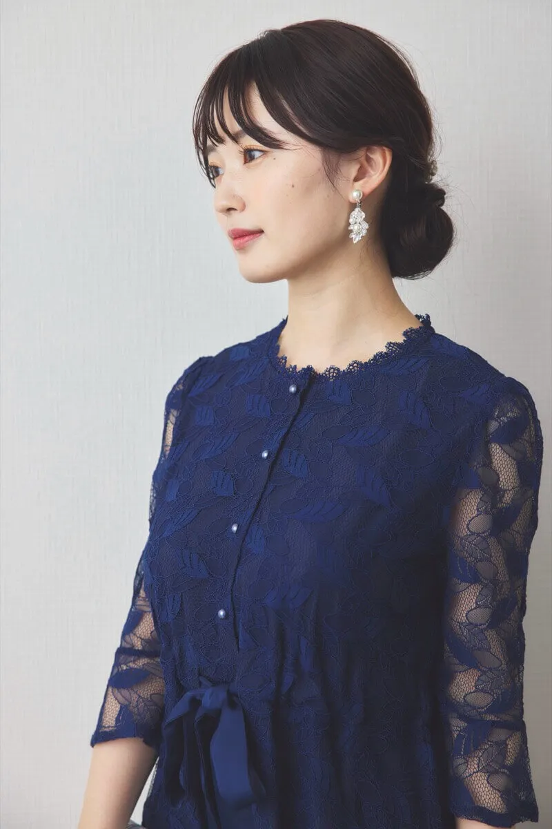 ネイビーの前開き総レースマタニティドレス