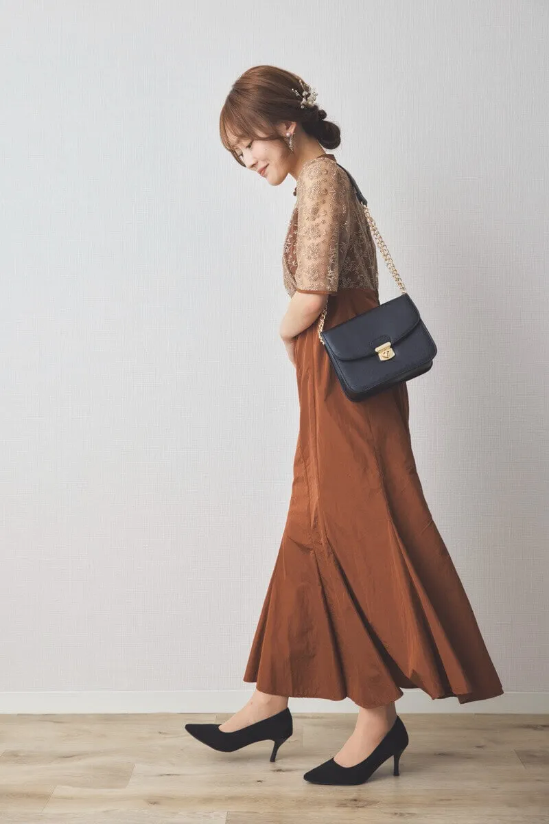 ブラウンの花柄レースマーメイドフレアドレス