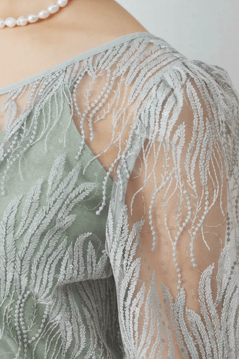 ミントのスパンコールアネモネドレス