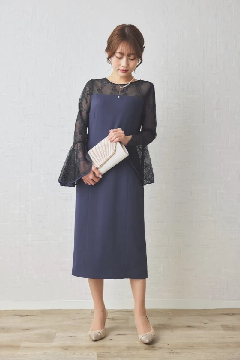 ブルーのフレアスリーブIラインドレス