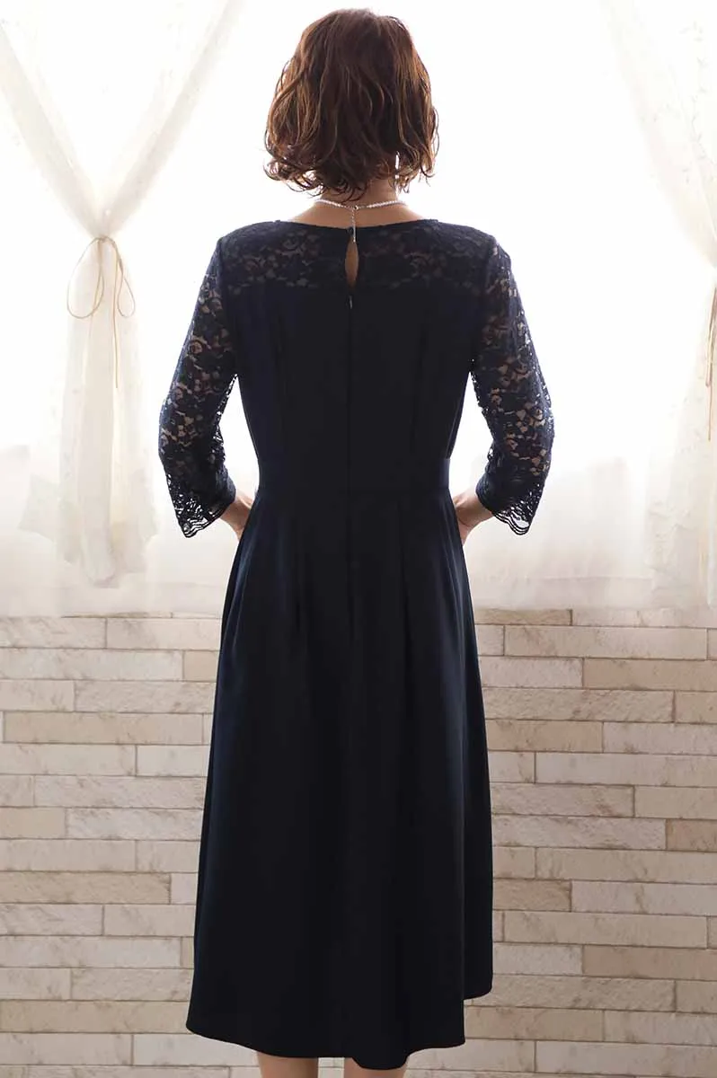 ネイビーの七分袖レースビスチェデザインドレス