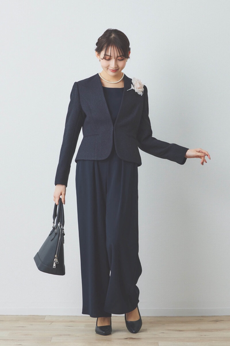 ネイビーのレース袖ワイドパンツセレモニースーツセット