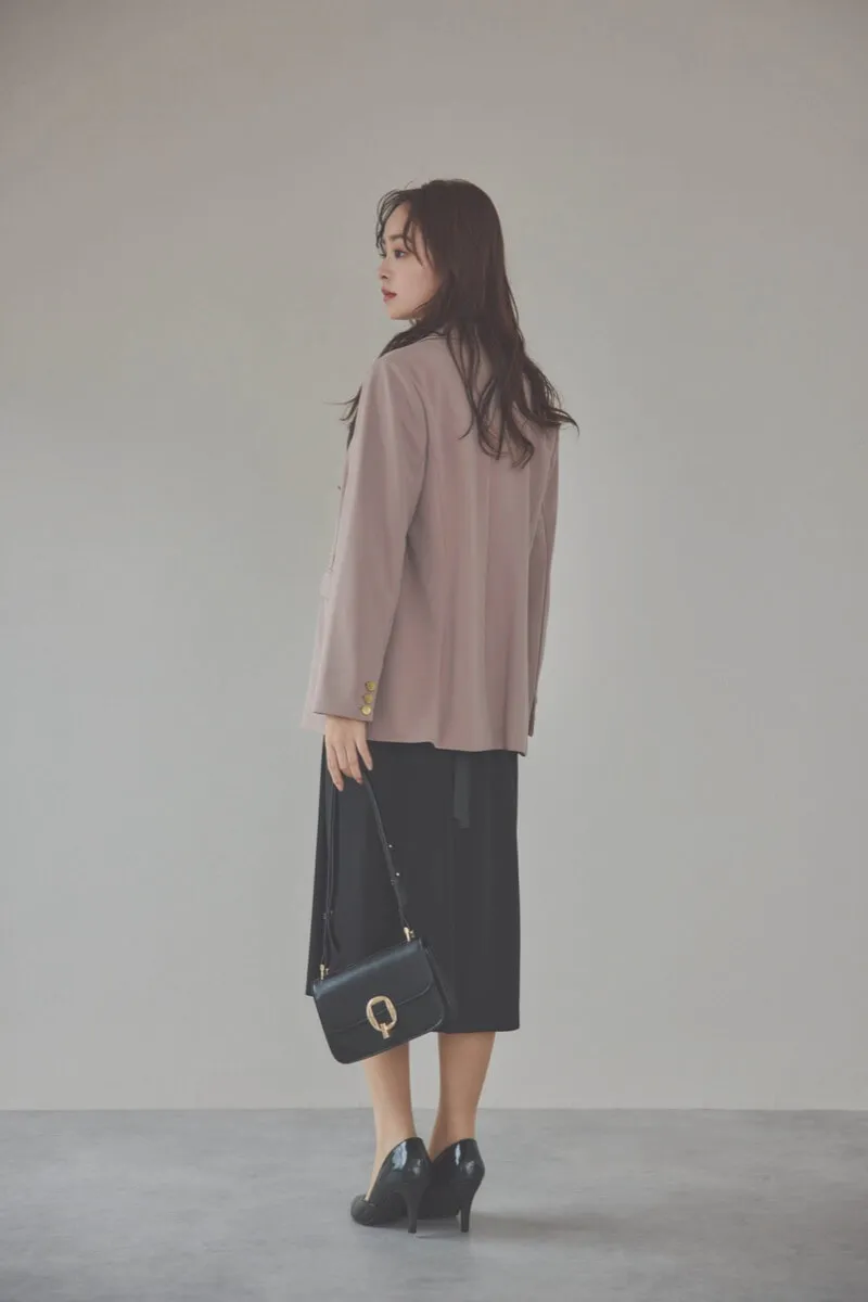 ベージュのダブルジャケット