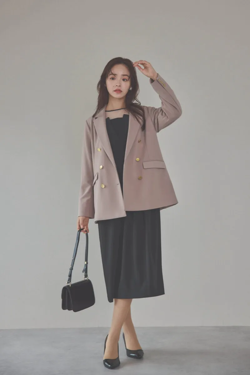 ベージュのダブルジャケット