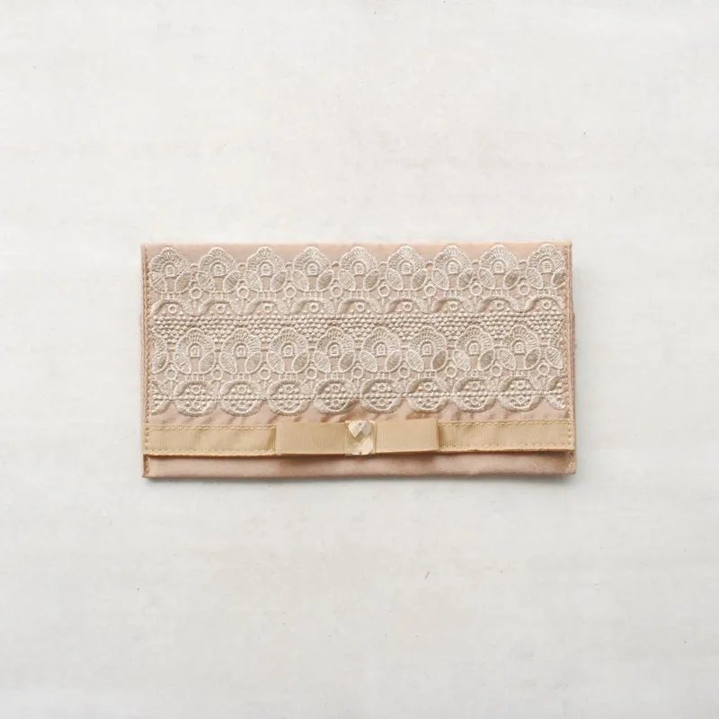 ピンクゴールドのエンブロイダリーふくさ