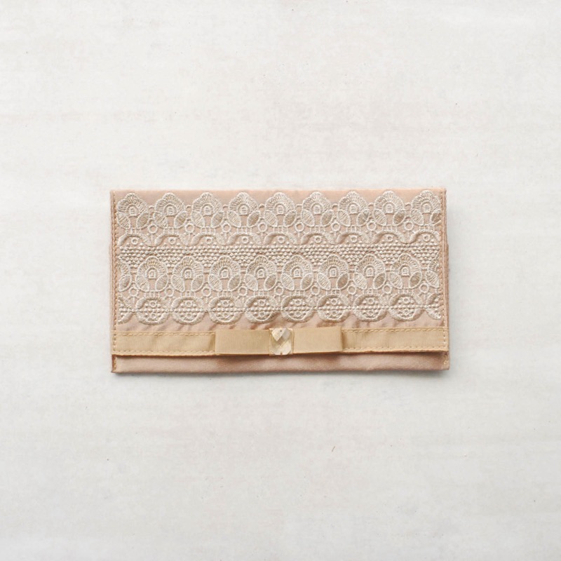 ピンクゴールドのエンブロイダリーふくさ