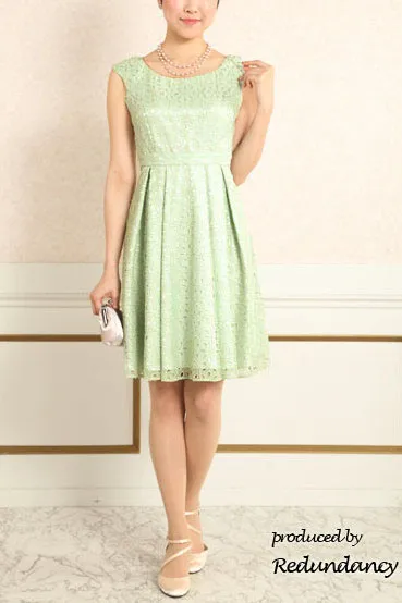 ミントグリーンの花柄総レース背中編み上げドレス