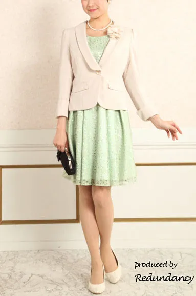 ミントグリーンの花柄総レース背中編み上げドレス