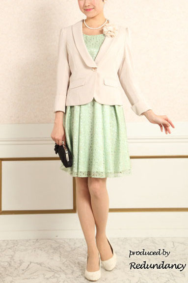 ミントグリーンの花柄総レース背中編み上げドレス