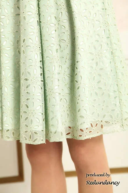 ミントグリーンの花柄総レース背中編み上げドレス