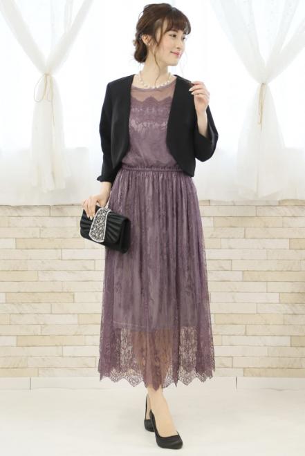 ブラックのシンプルボレロ