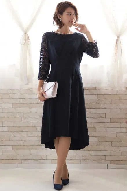 ピンクのラメ入りクラッチバッグ