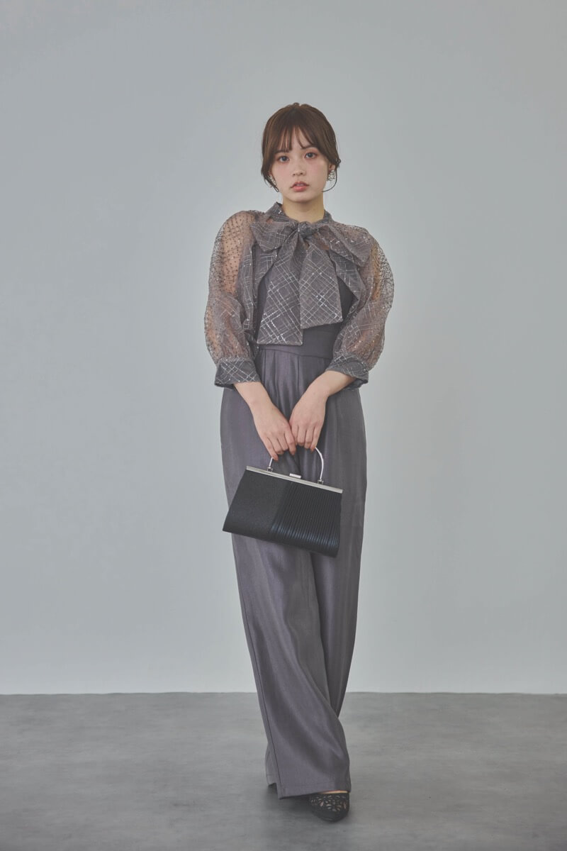 ブラックのグリッタープリーツバッグ