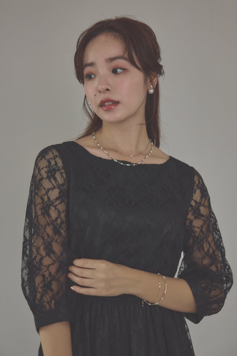 パールとゴールドチェーンの2連ブレスレット