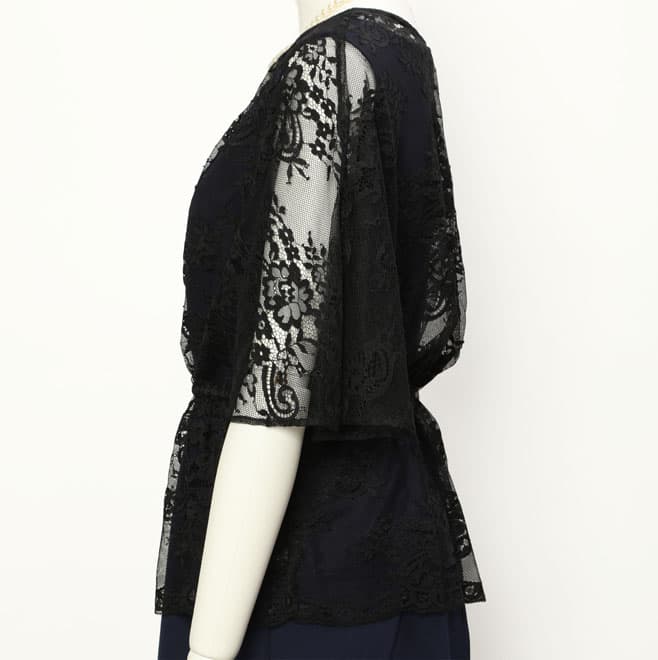 ブラックのチュールレースの花柄ボレロ