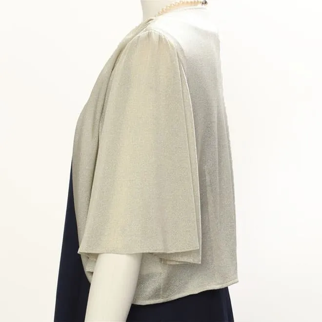 ゴールドのラメ入り五分袖ボレロ