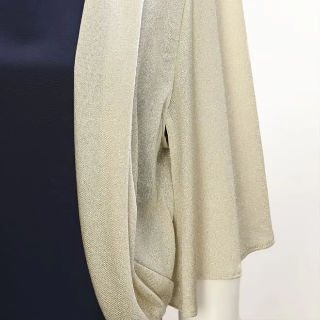 ゴールドのラメ入り五分袖ボレロ