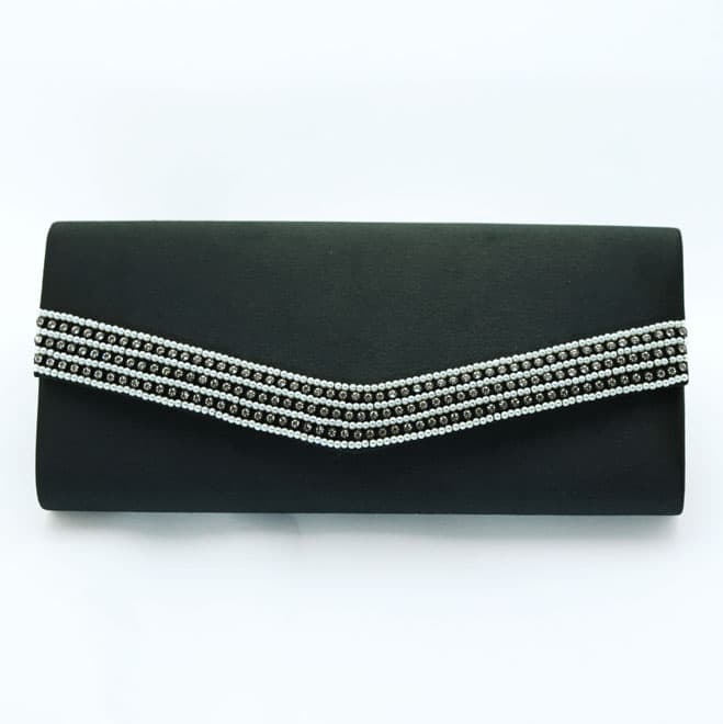 ブラックのパールとラインストーンのバッグ