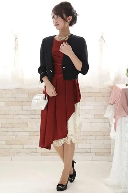 ベージュのパールとビーズのミニクラッチ