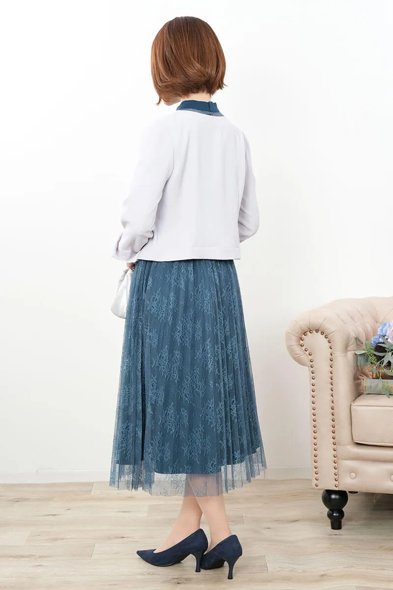 ブルーのクラシカルレースドレス