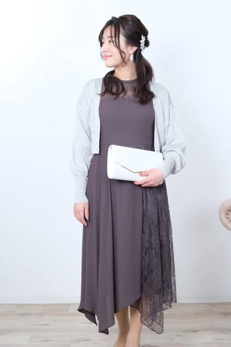 ブラウングレーのサイドレースイレギュラーヘムドレス