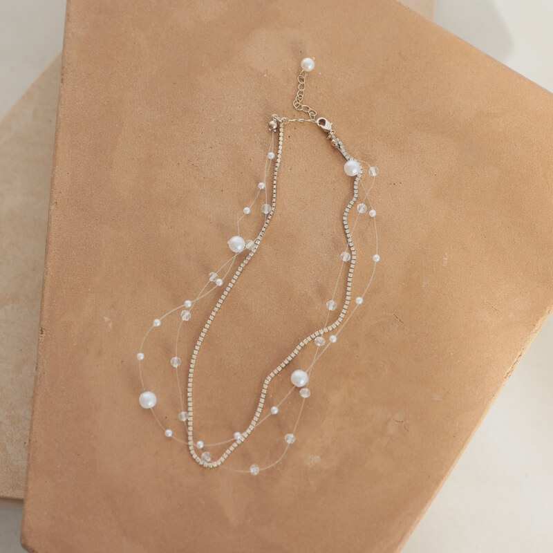 ワイヤーパールとゴールドビジュネックレス