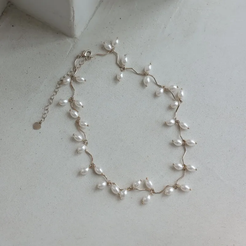 しずくパールのゴールドウェーブネックレス