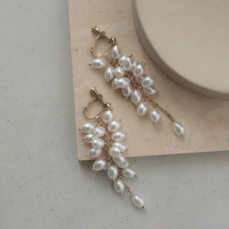 ゴールドチェーンのブーケイヤリング