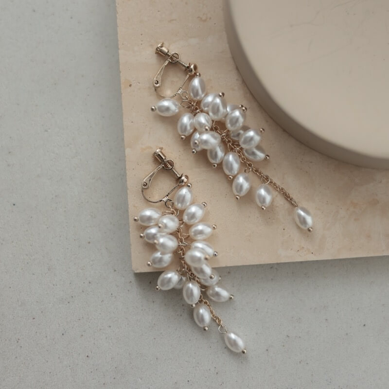 ゴールドチェーンのブーケイヤリング