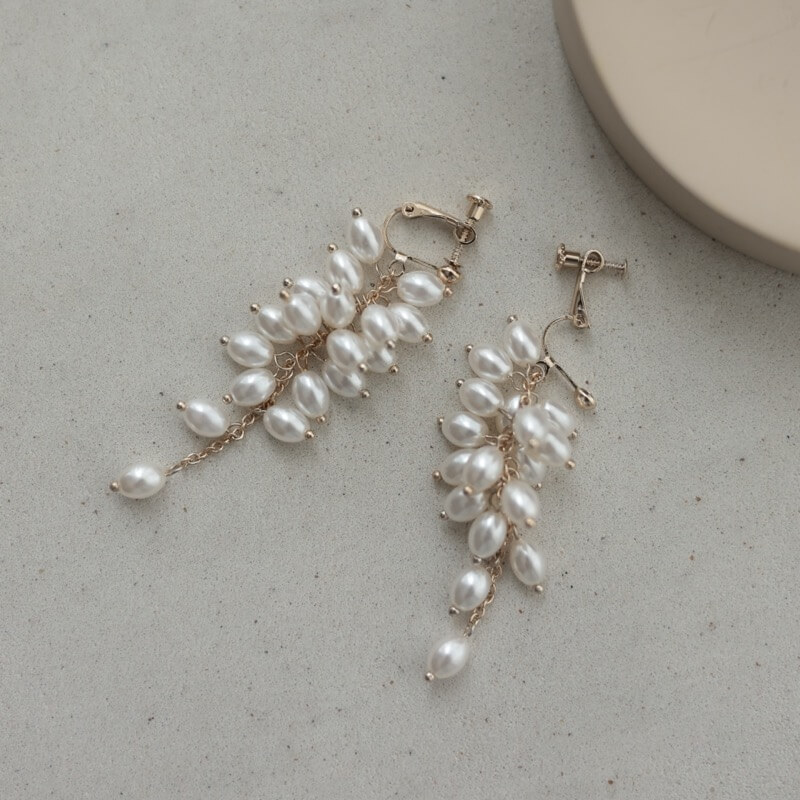 ゴールドチェーンのブーケイヤリング