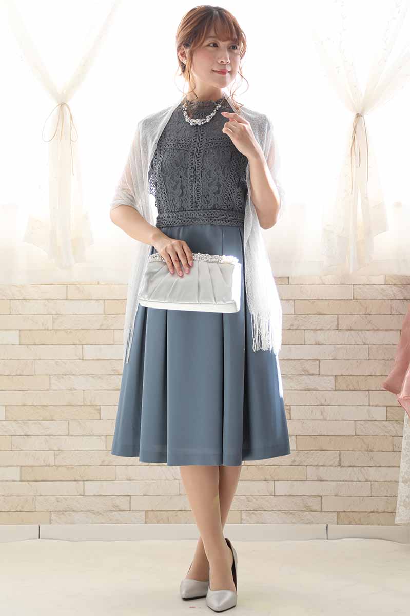 ブルーグレーのスタンドカラーレースドレスコーディネートセット