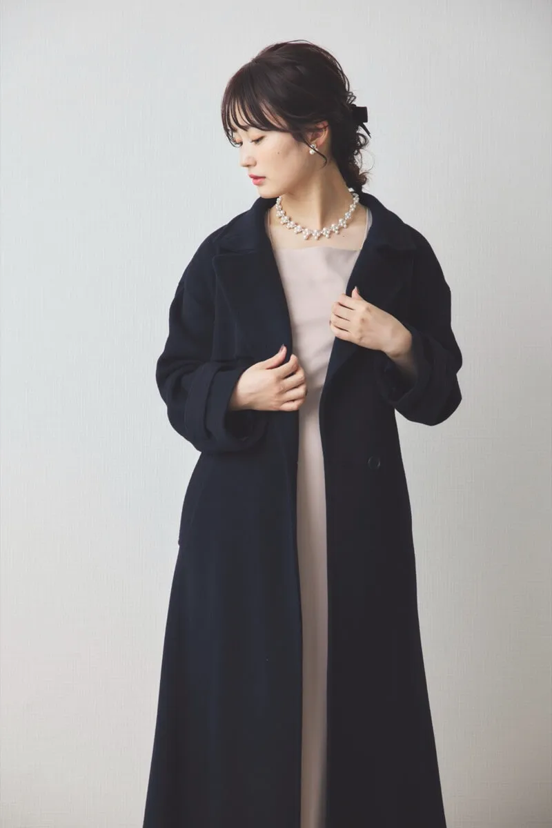 ネイビーのスタンドカラーウールコート