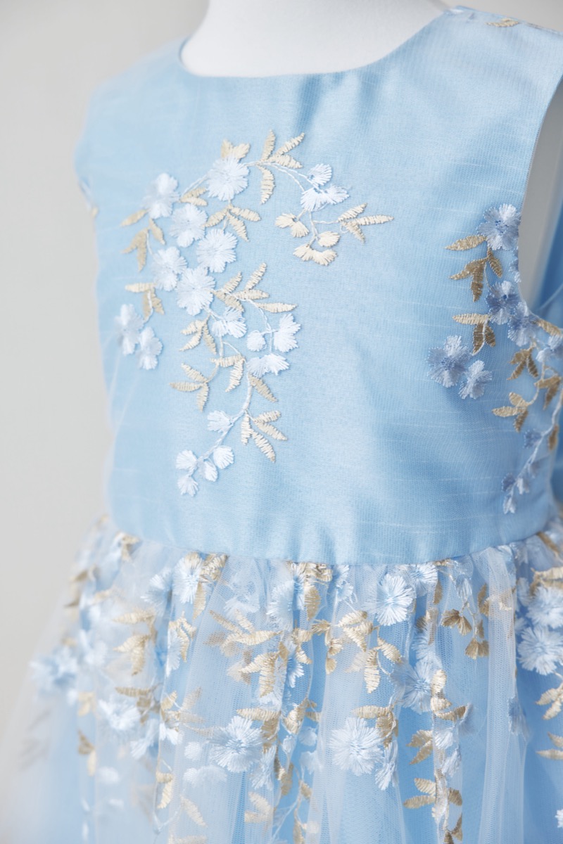 ブルーフラワーエンブロイダリーキッズドレス