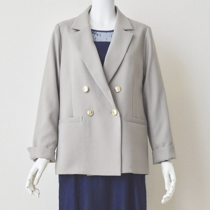 ライトグレーのダブルジャケット