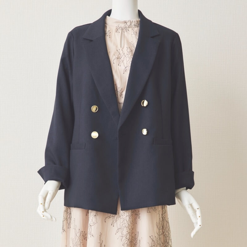 ネイビーのダブルジャケット