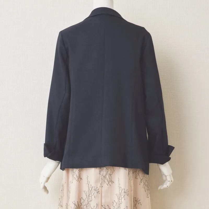 ネイビーのダブルジャケット