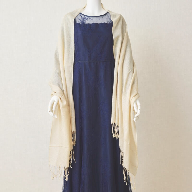 ベージュのラメ入りフリンジストール